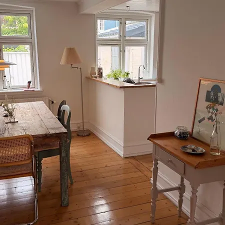 Holiday home Charmerende I Skipperkvarteret I Med 3 Sovevaerelser *